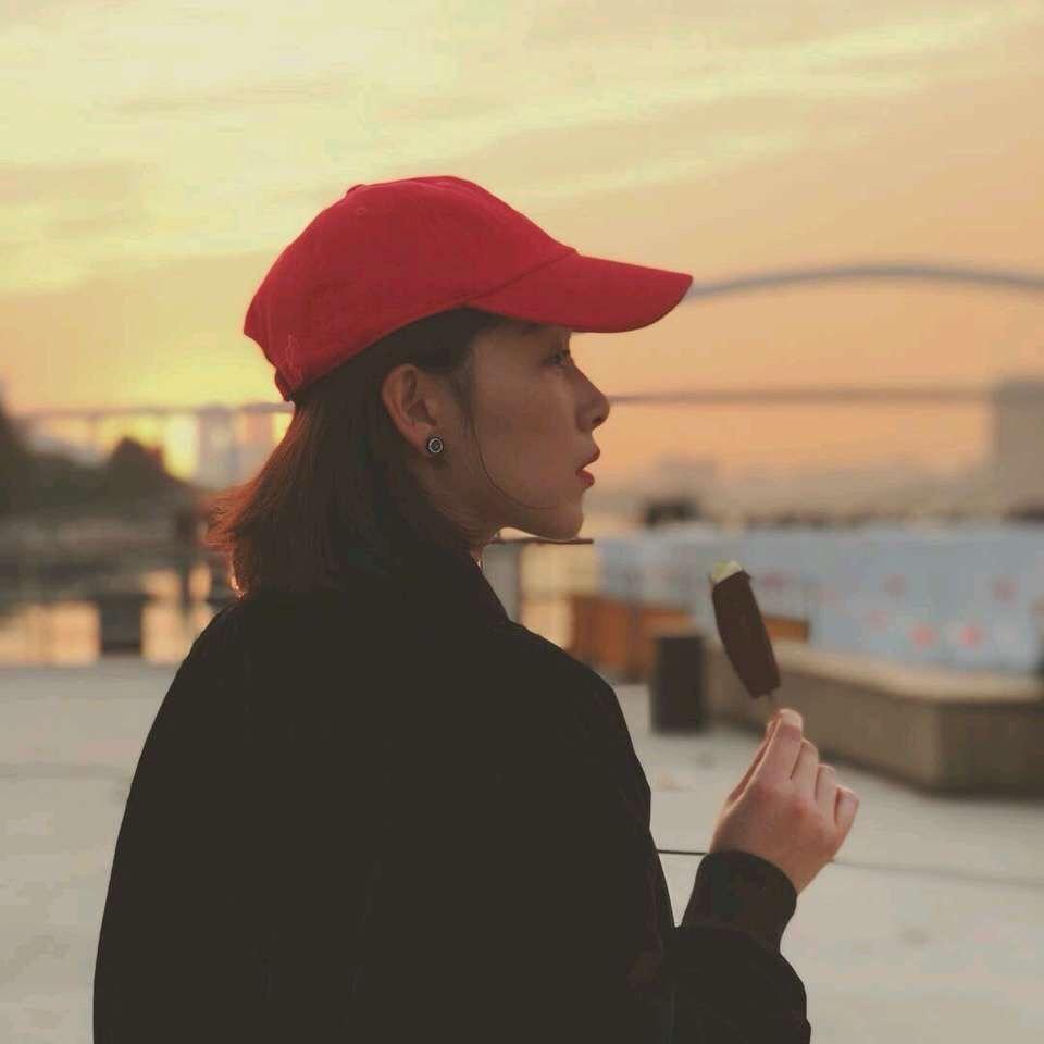 清风徐来。