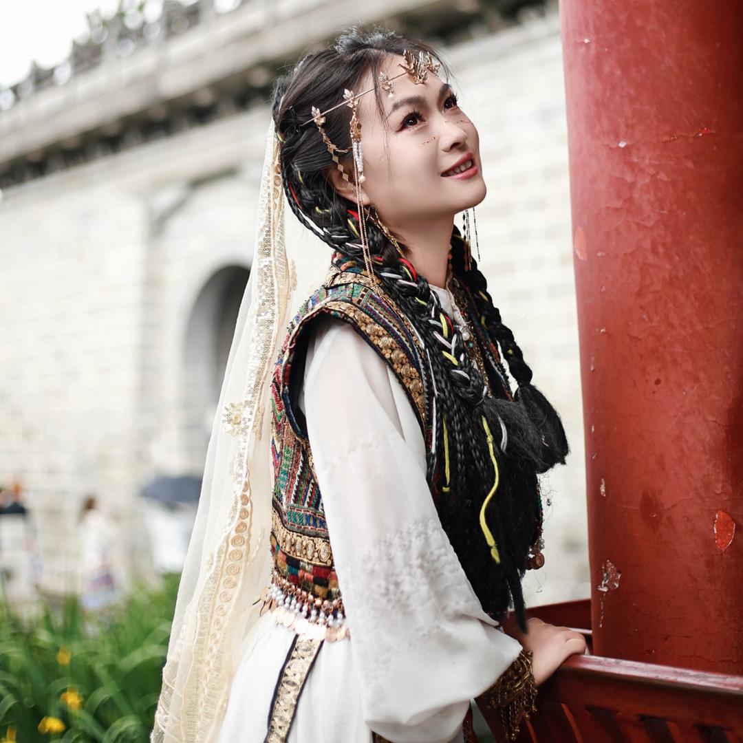 一“彤”游云南