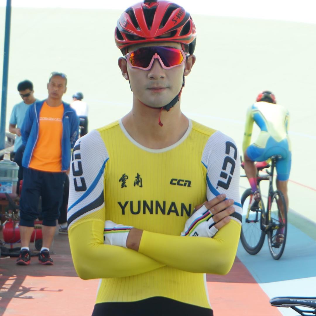 腿腿🇨🇳钟子荣