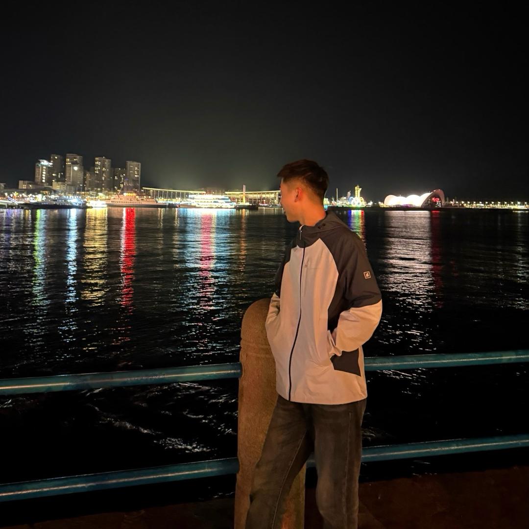 白zi轩.