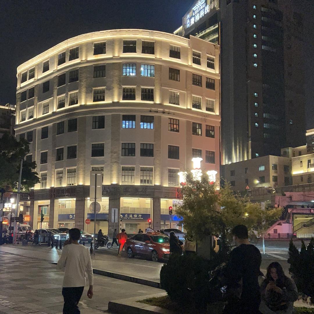 人生如梦。梦里惺惺何处用。