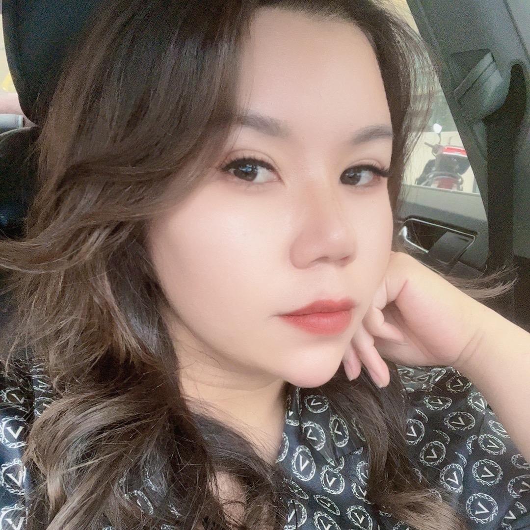 诗雅美妆皮肤管理-英子