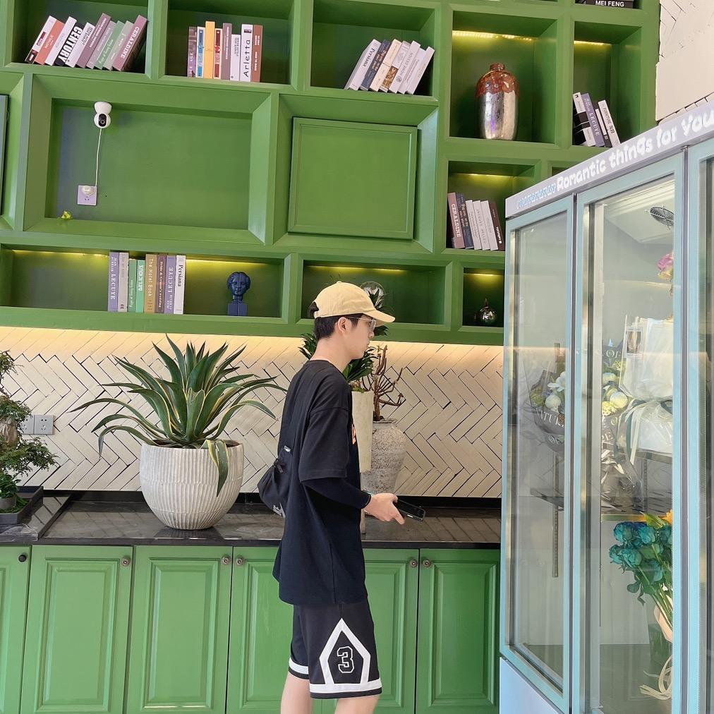 铜板探店