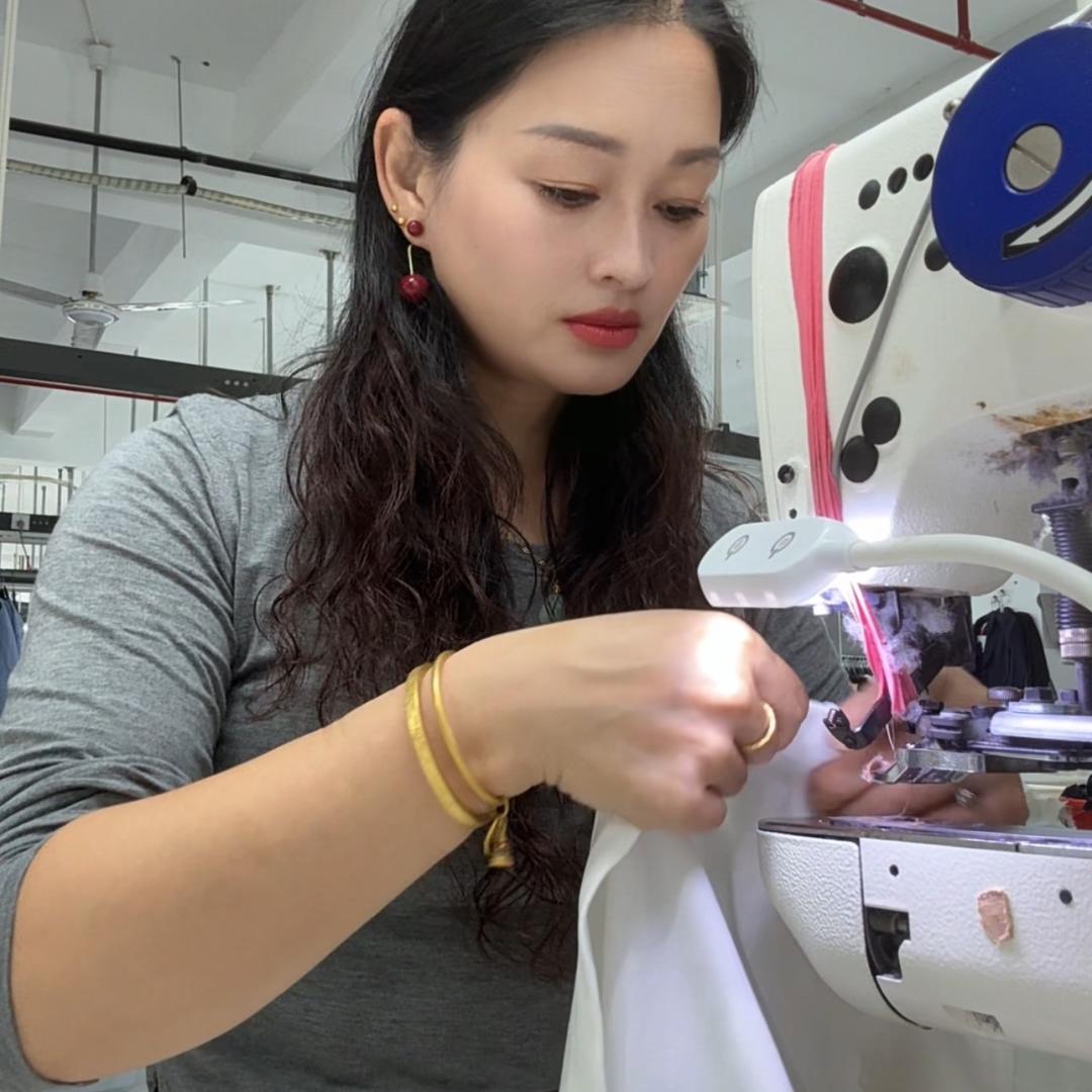 廖家三小姐:)拒绝连赞:)