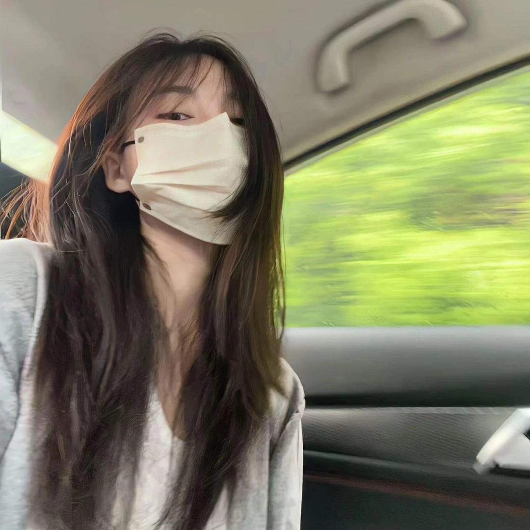 啧