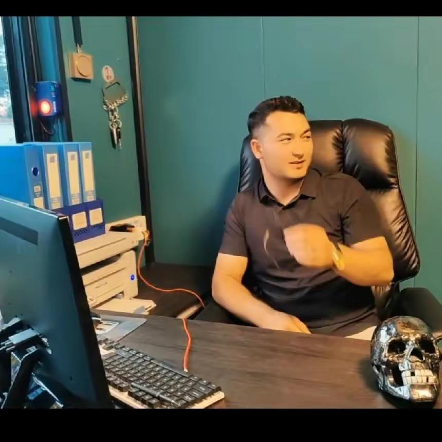 和田庄严汽车服务有限公司..