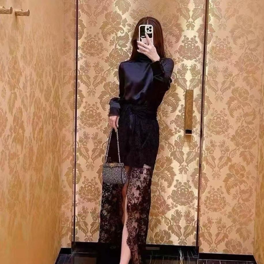 👑
