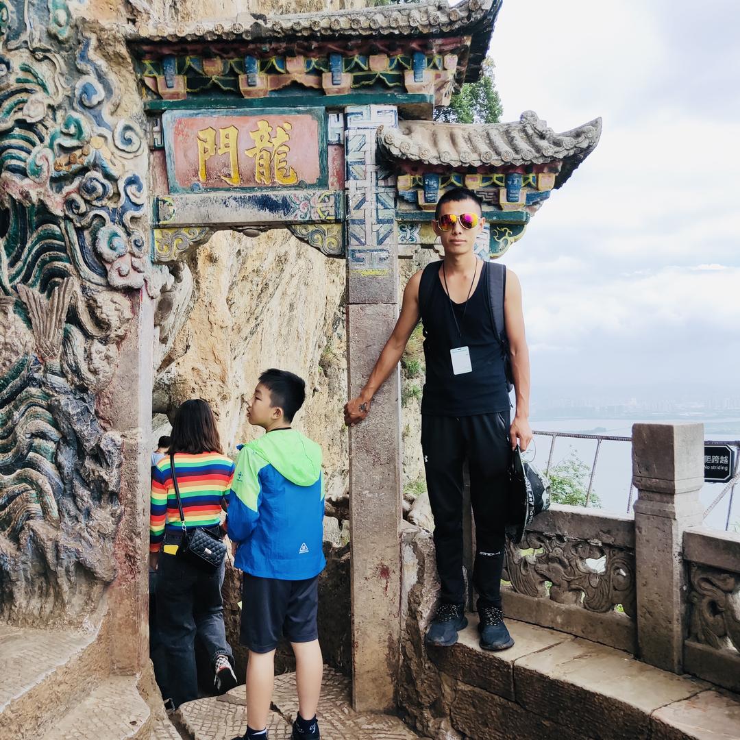 成都华盛精诚汽车销售服务有限公司