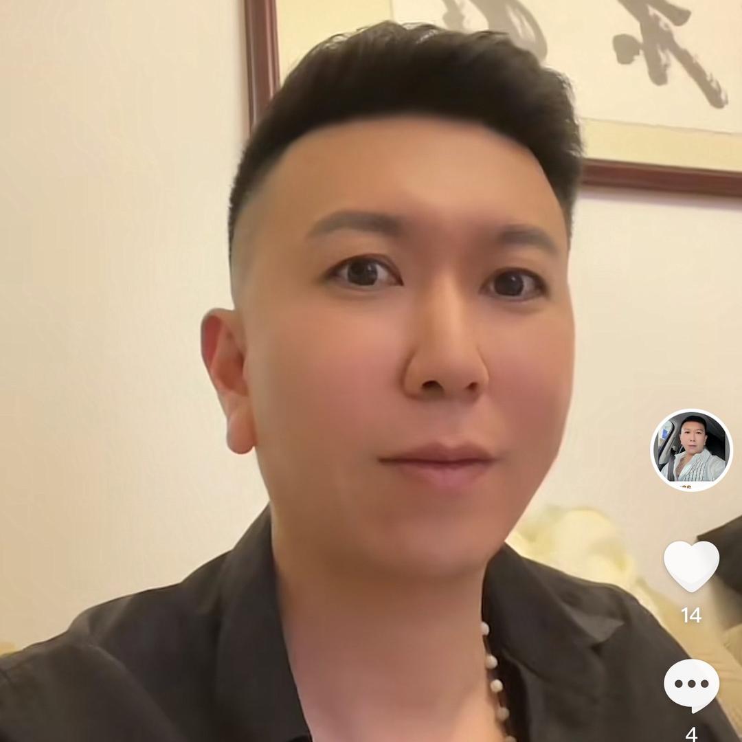 霸道一点点🙈🙈