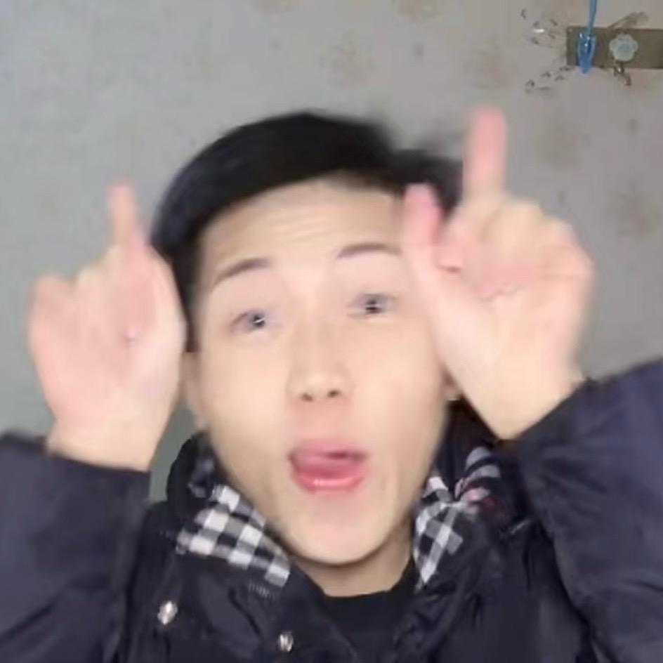 开心表哥（黢黑大队）