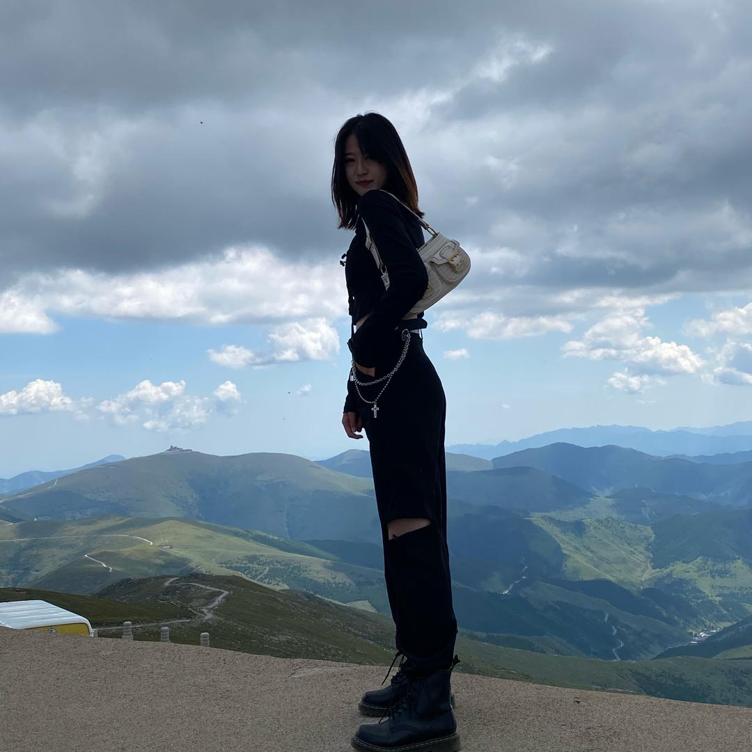 五台山导游虎牙妹（有涧山居民宿）