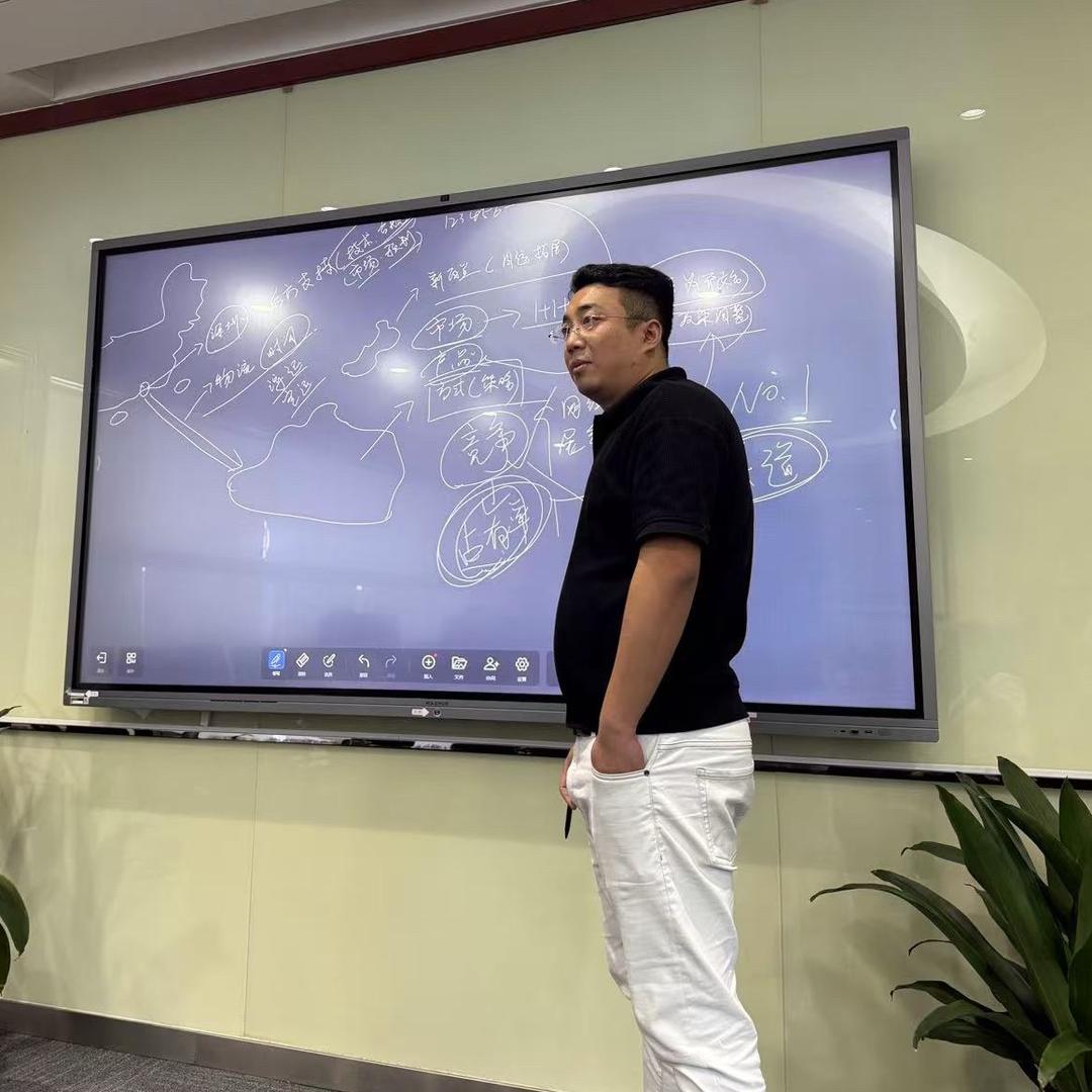 纪总卖全球