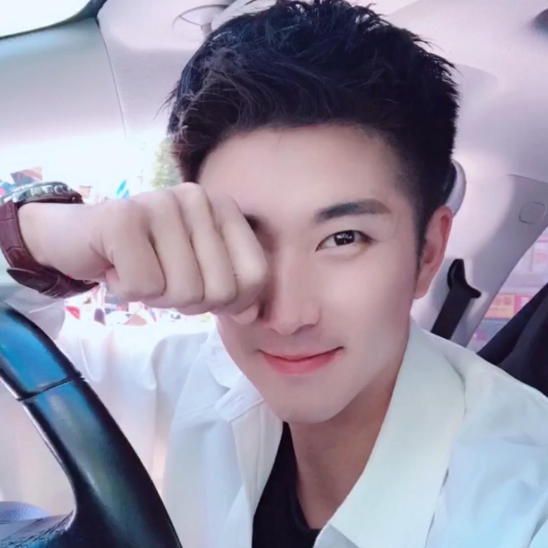 万源驾校教练赵峰