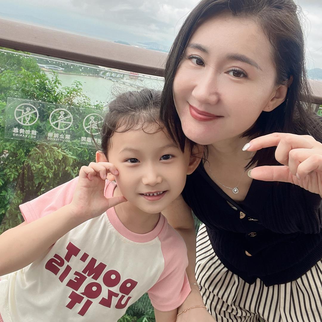 晓晓食品汇集居