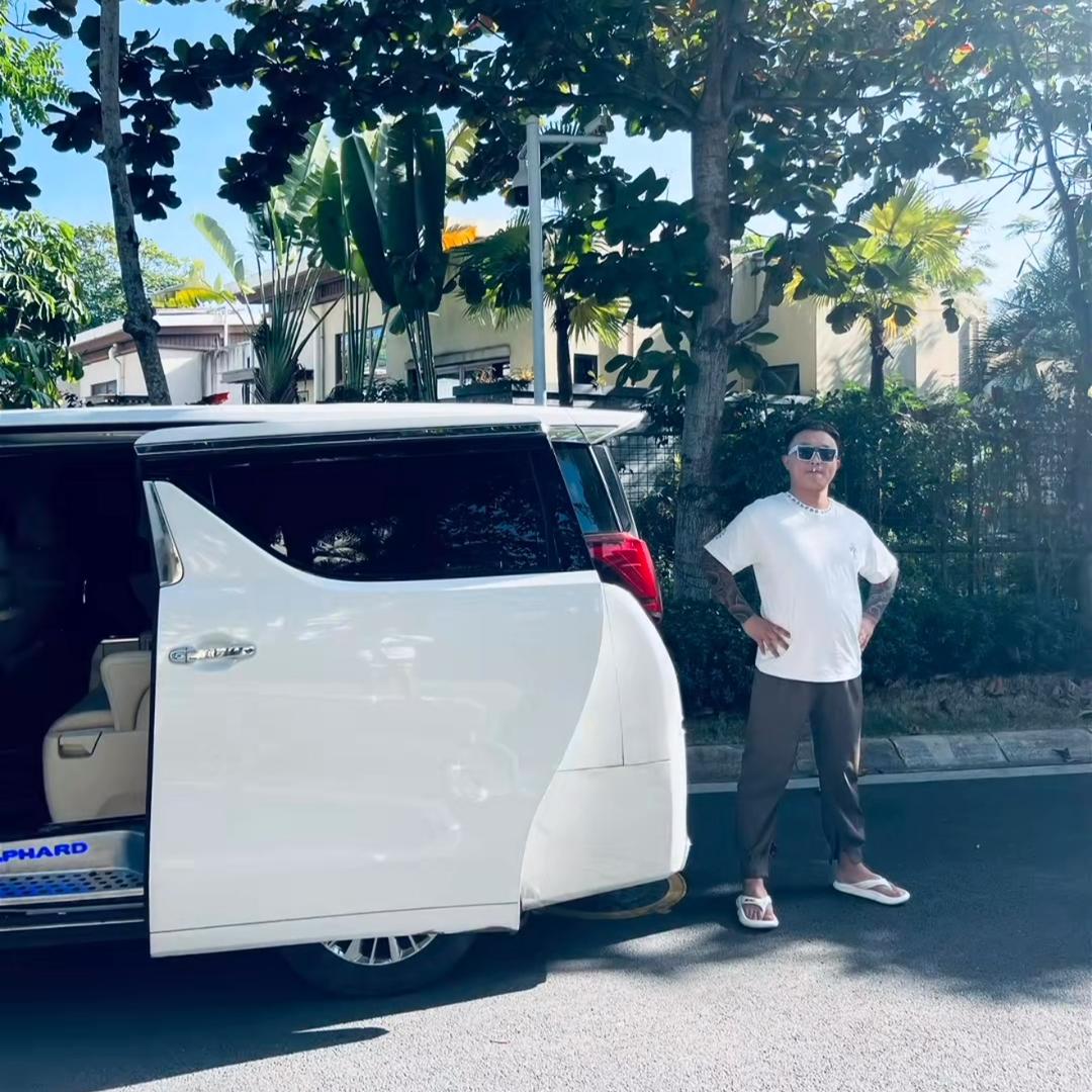 吉龙豪车租赁部.（以租代购）