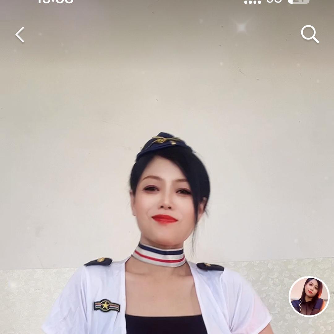 依依