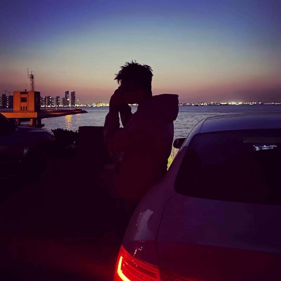 不混社会只卖萌