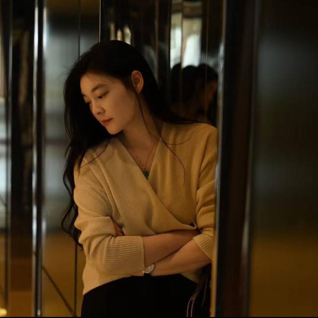 雅密女装主理人周周