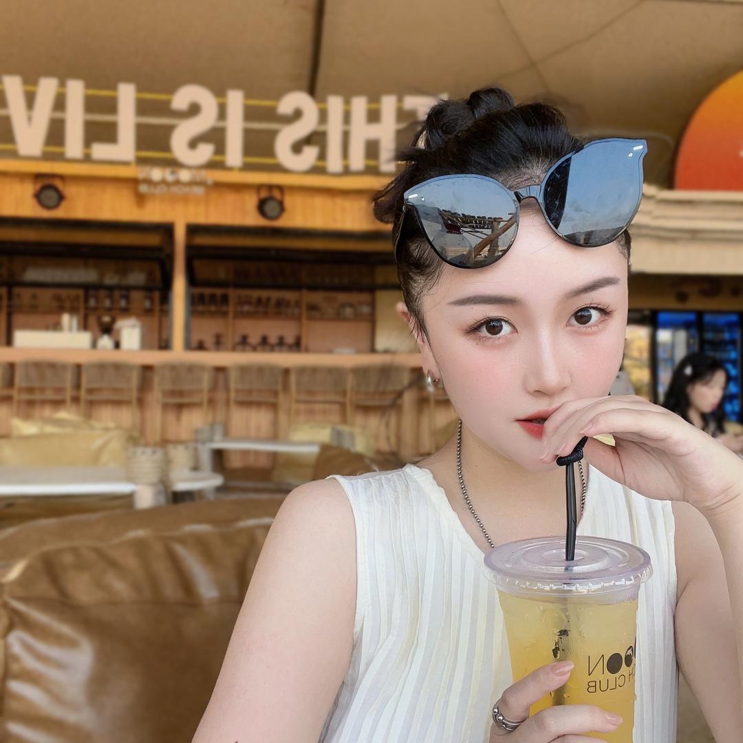 貝77