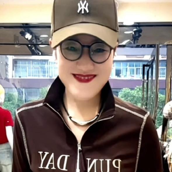 鹿邑静姐服饰
