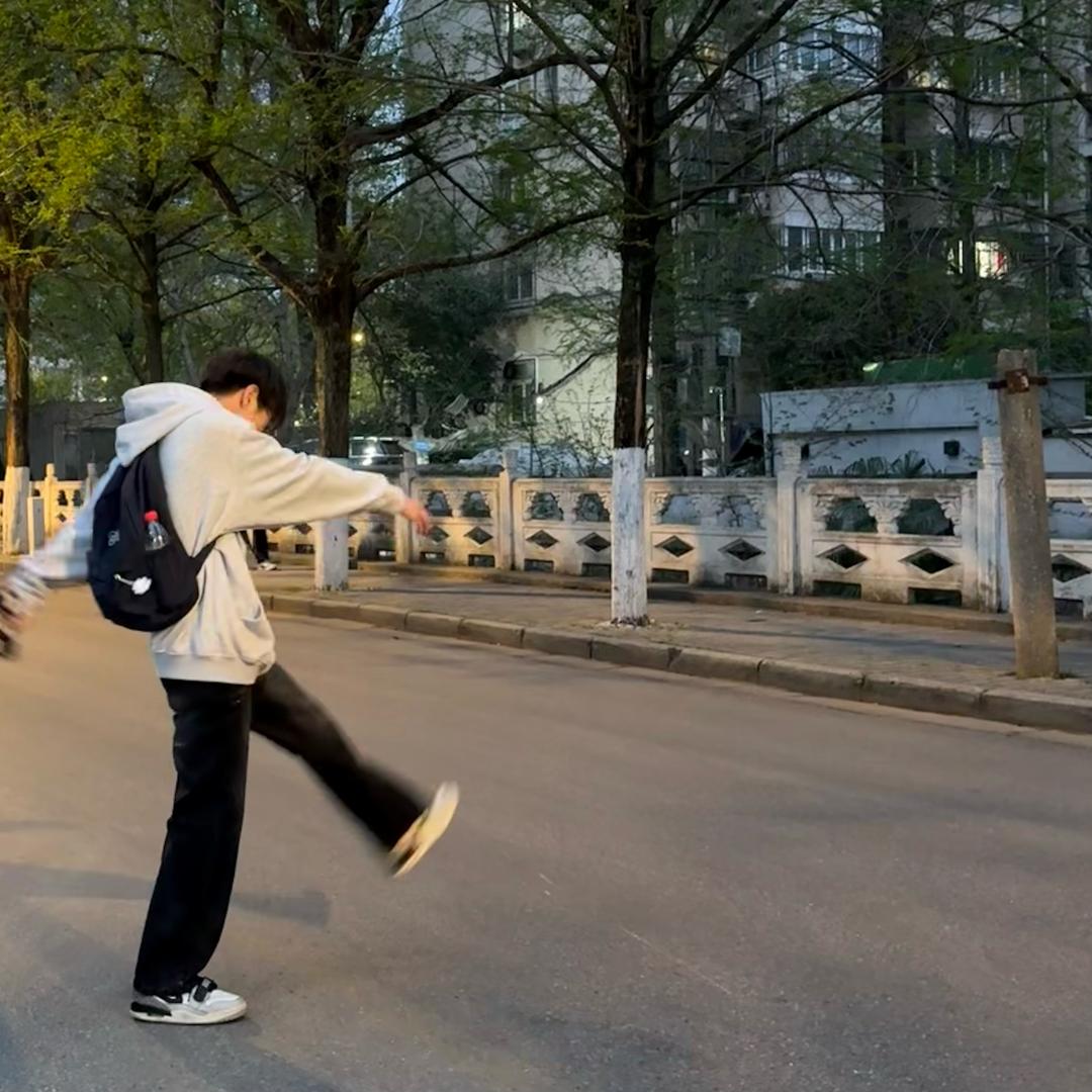 大帅王子和秃秃公主