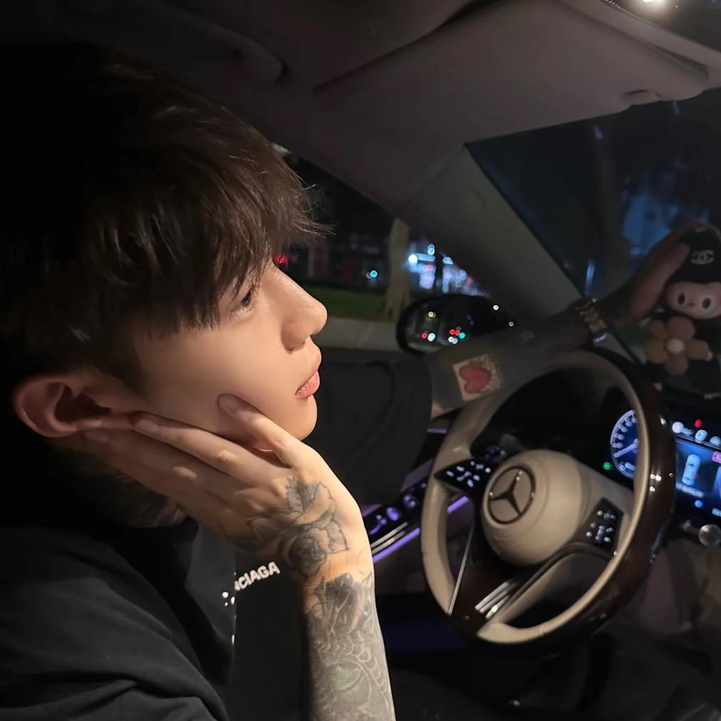 韩.
