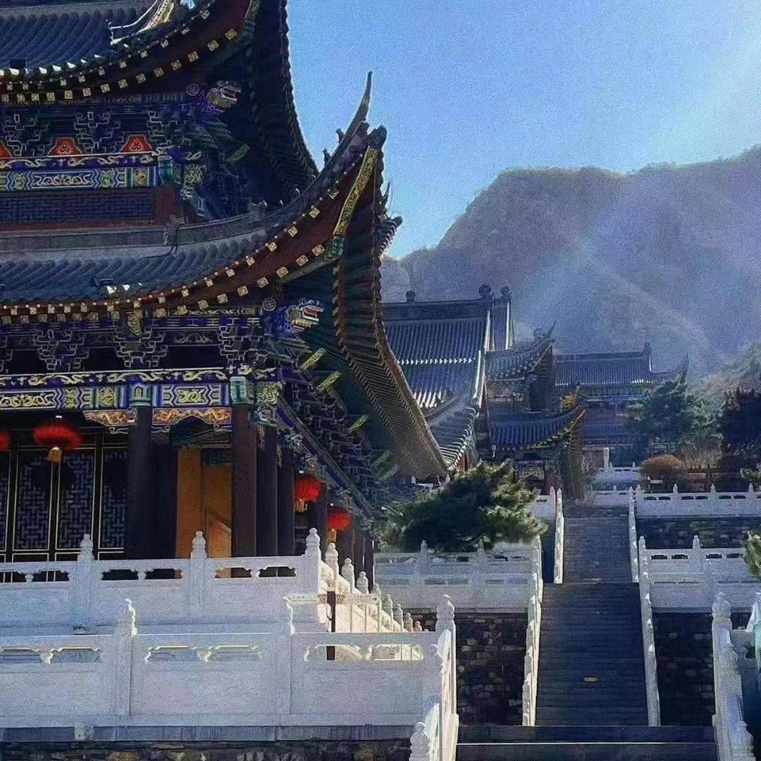 青城山下（解或搭鱼）