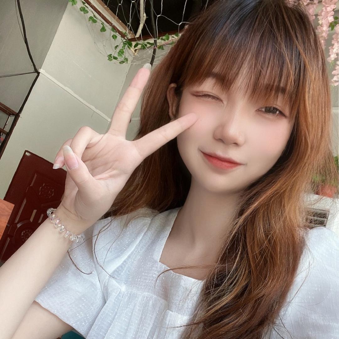 王小晴_