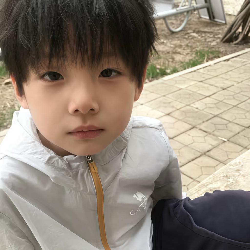 小小黎