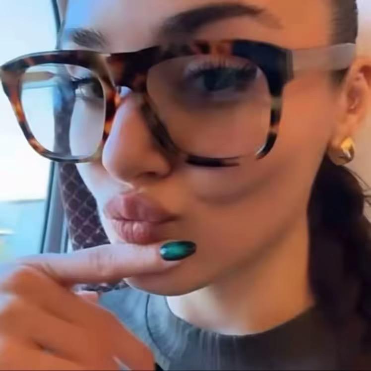 AkdAa_