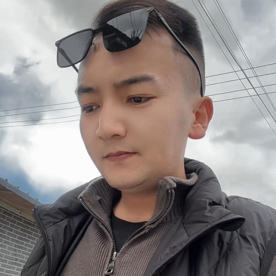 格桑巴珠 （武jing 退役 ）