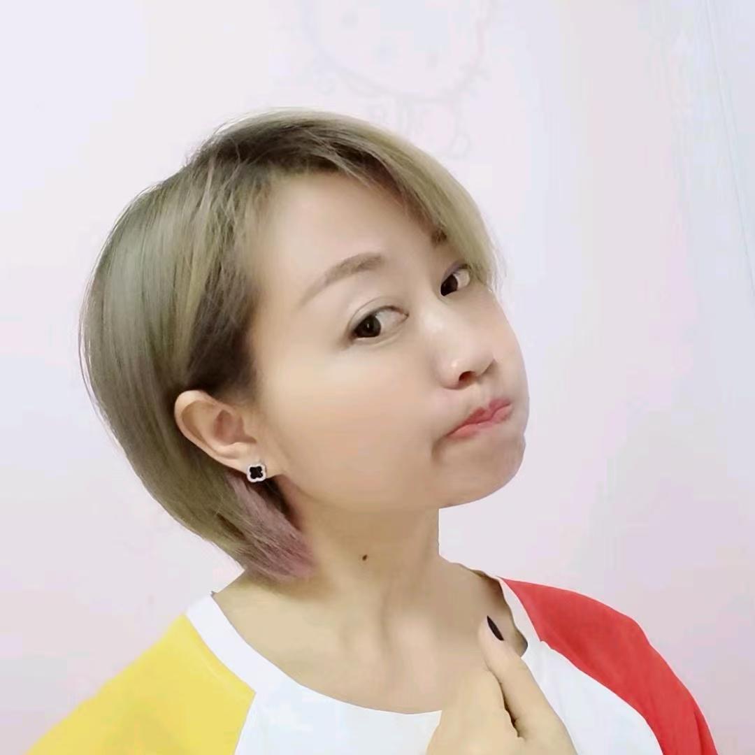 发型师NaNa