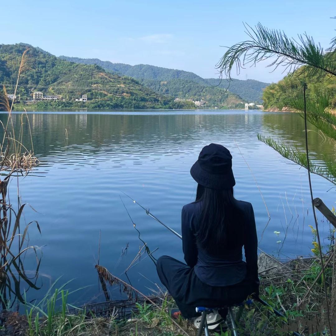 爱钓鱼的卡拉米🎣