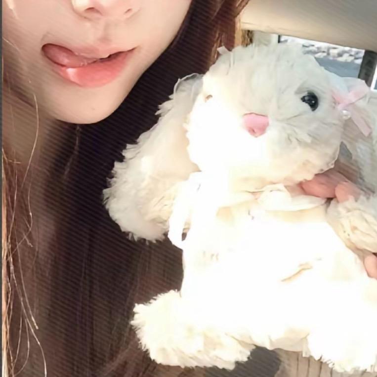 小歪꒦ິ^꒦ິ