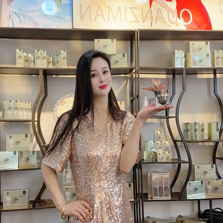 翼城县辣妈衣橱服装店