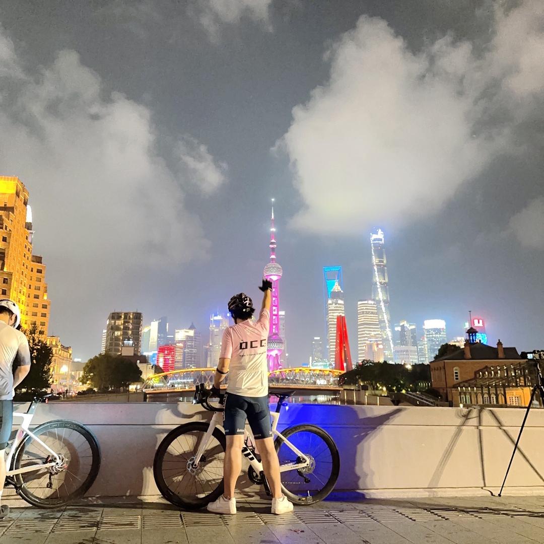 脾气超好的小小乖爱骑车