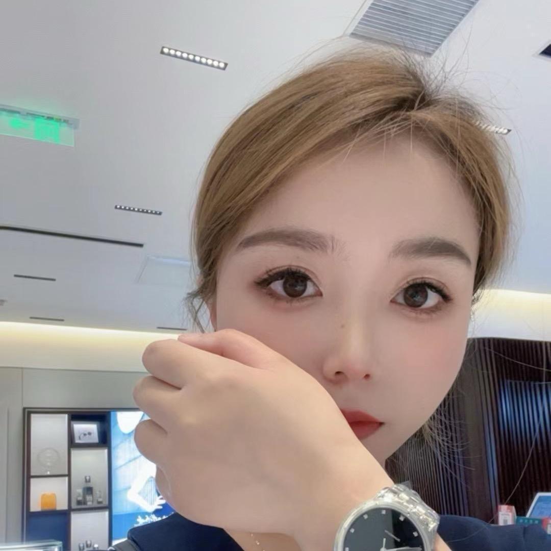 泰州万象城浪琴天梭美度     雯雯