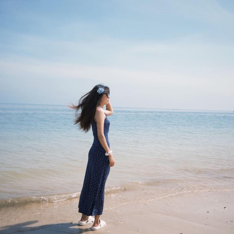 是的 衣服唱着歌