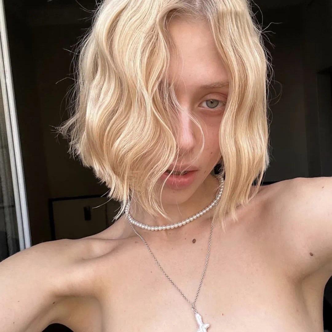 𝒒𝒖𝒂𝒔𝒂𝒓·