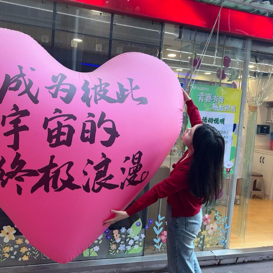 小猪吃不饱～