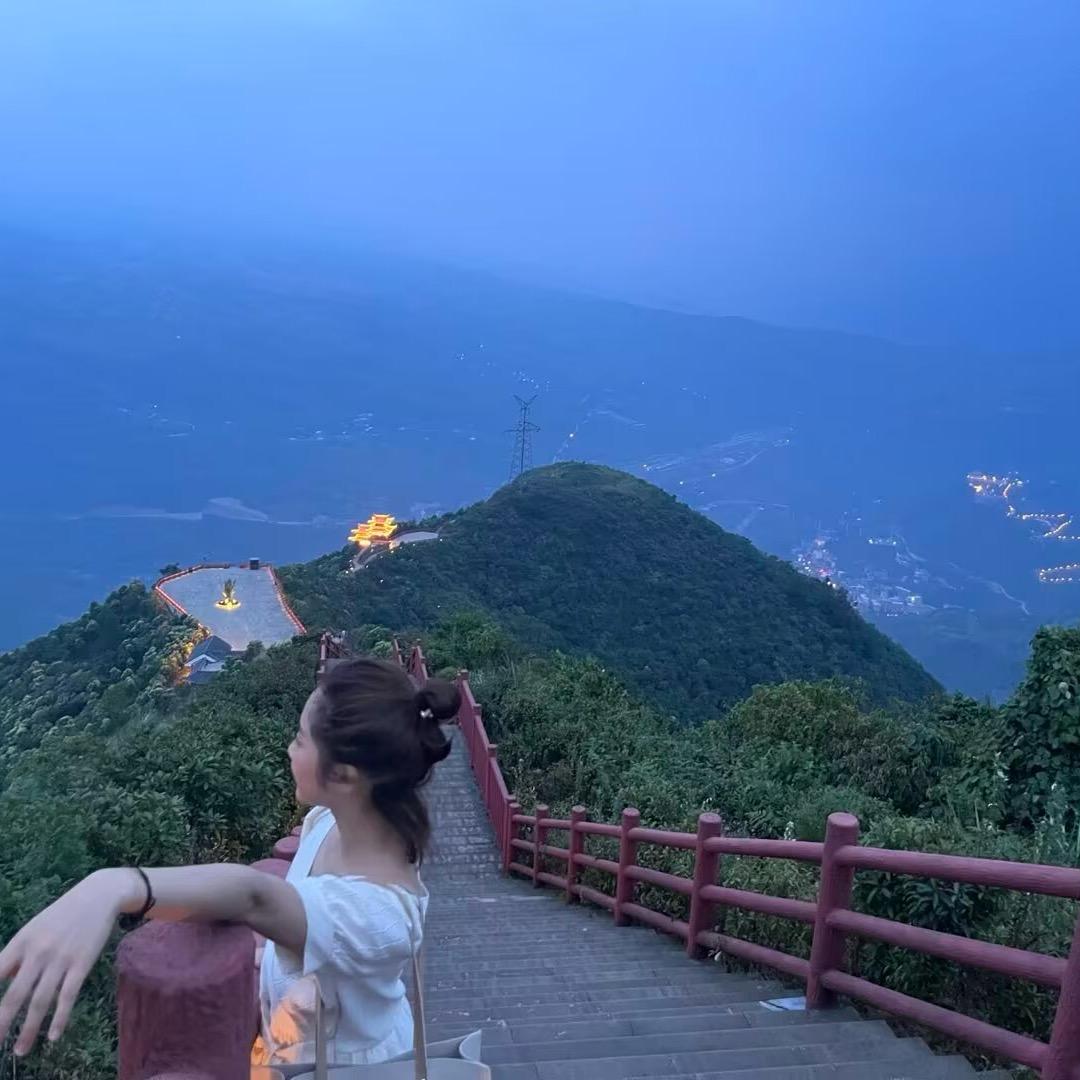 芳妹儿爱乱跳舞👯‍♀️