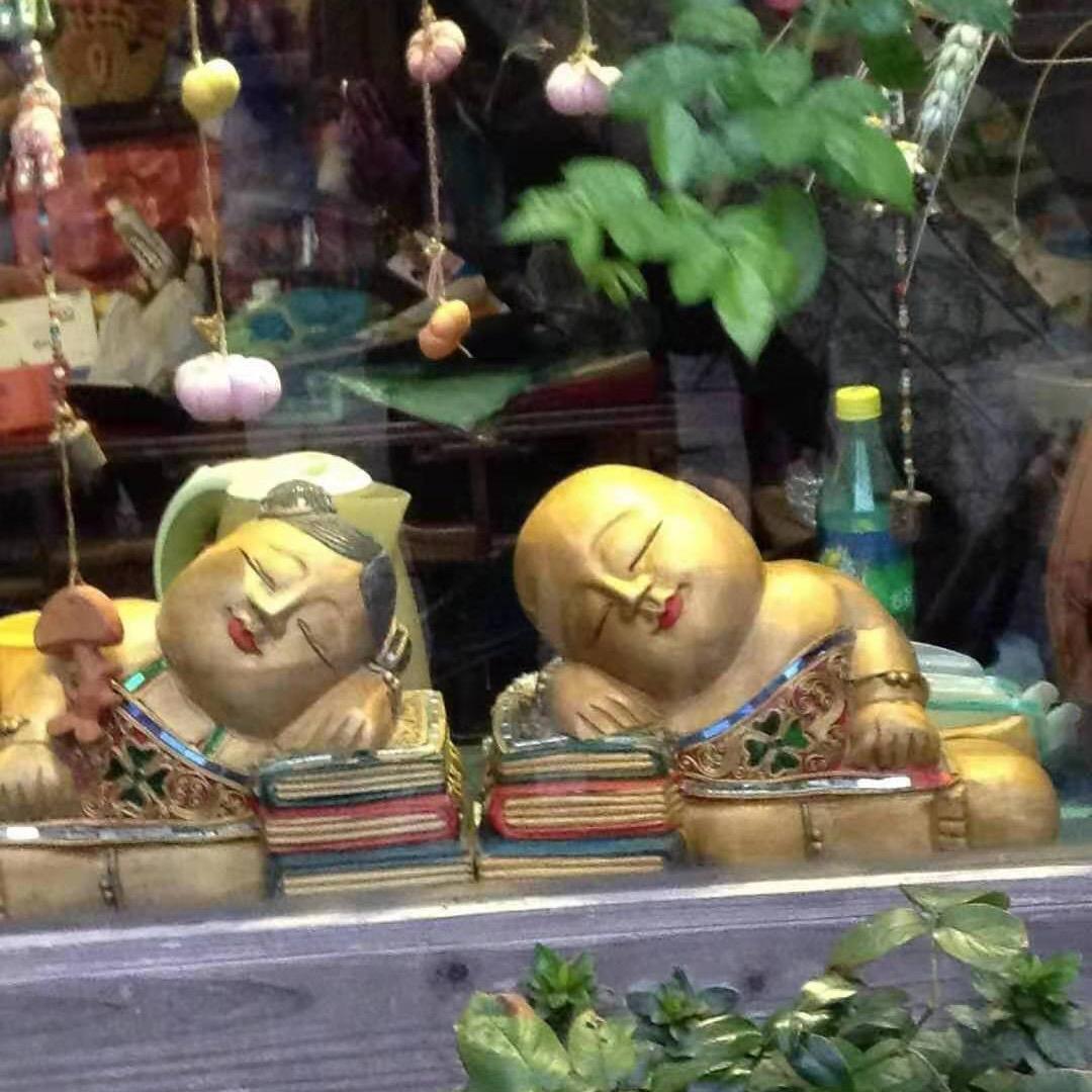 日月明明