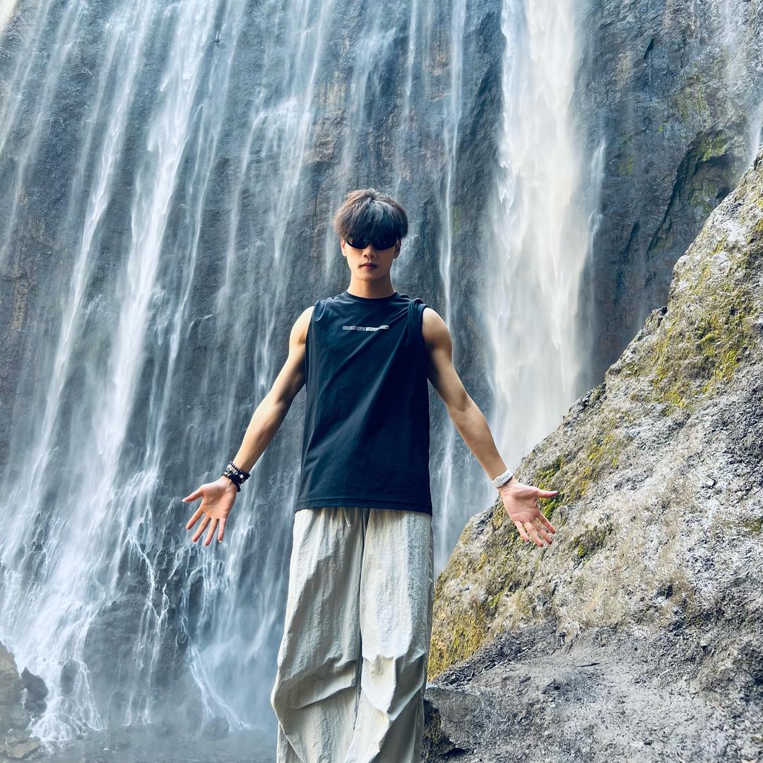 李毅铭