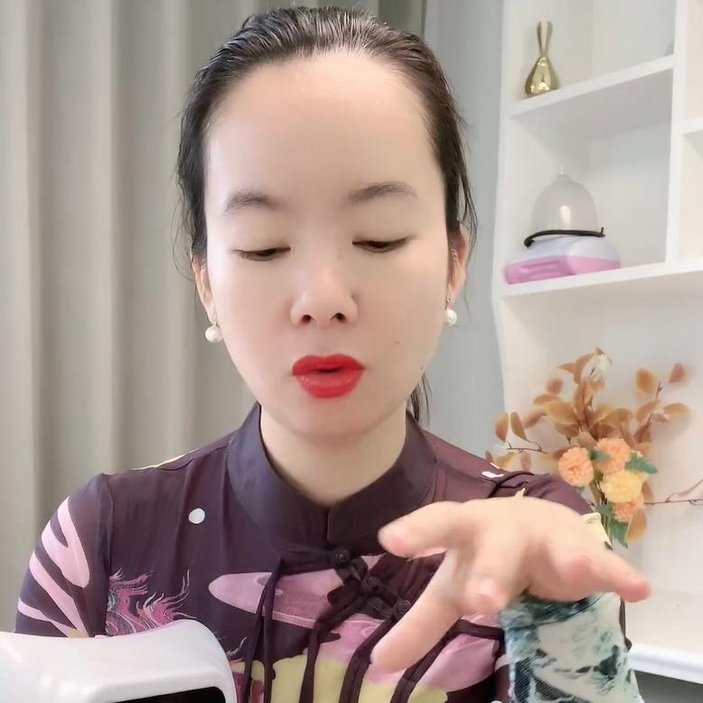 知性优雅大姐姐