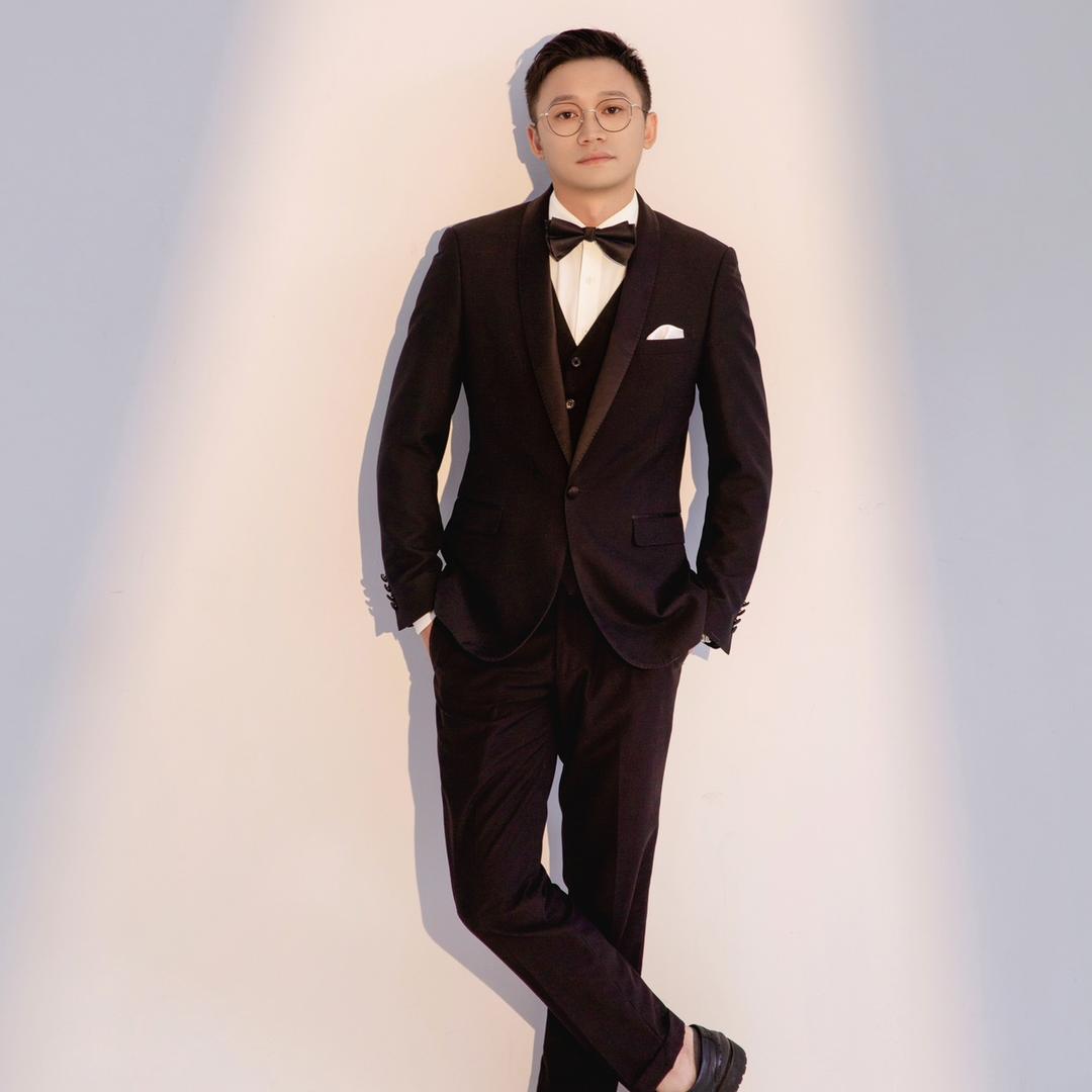 爱钓鱼的彭鱼晏lucky ι