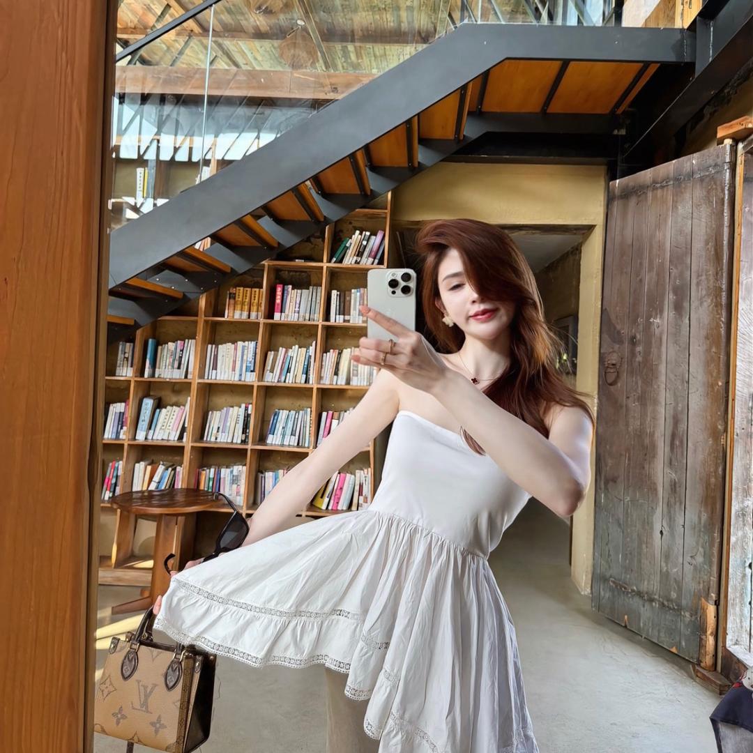 不吃帕尼尼的麦girl