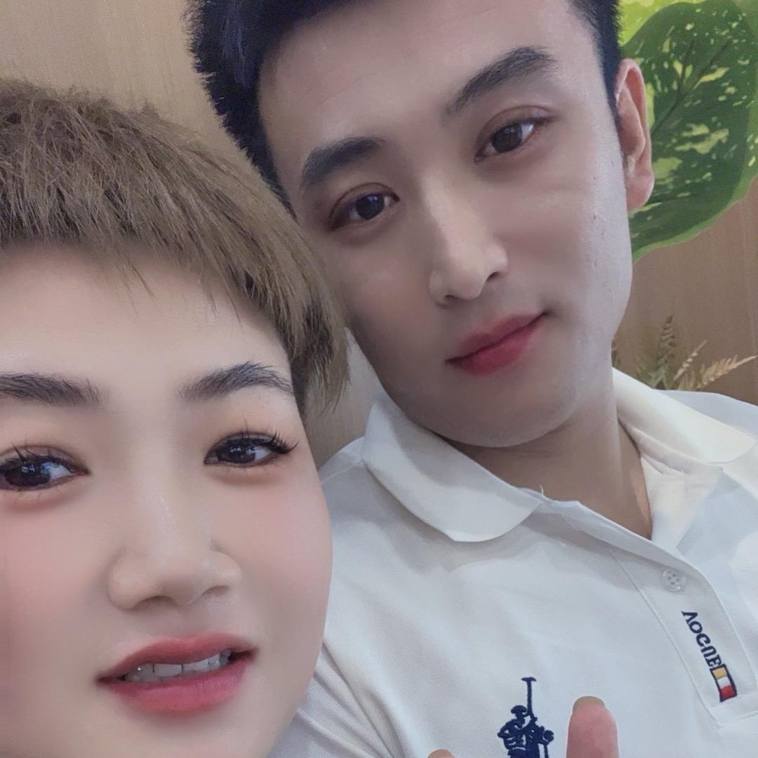 张家姑娘，李家媳妇儿