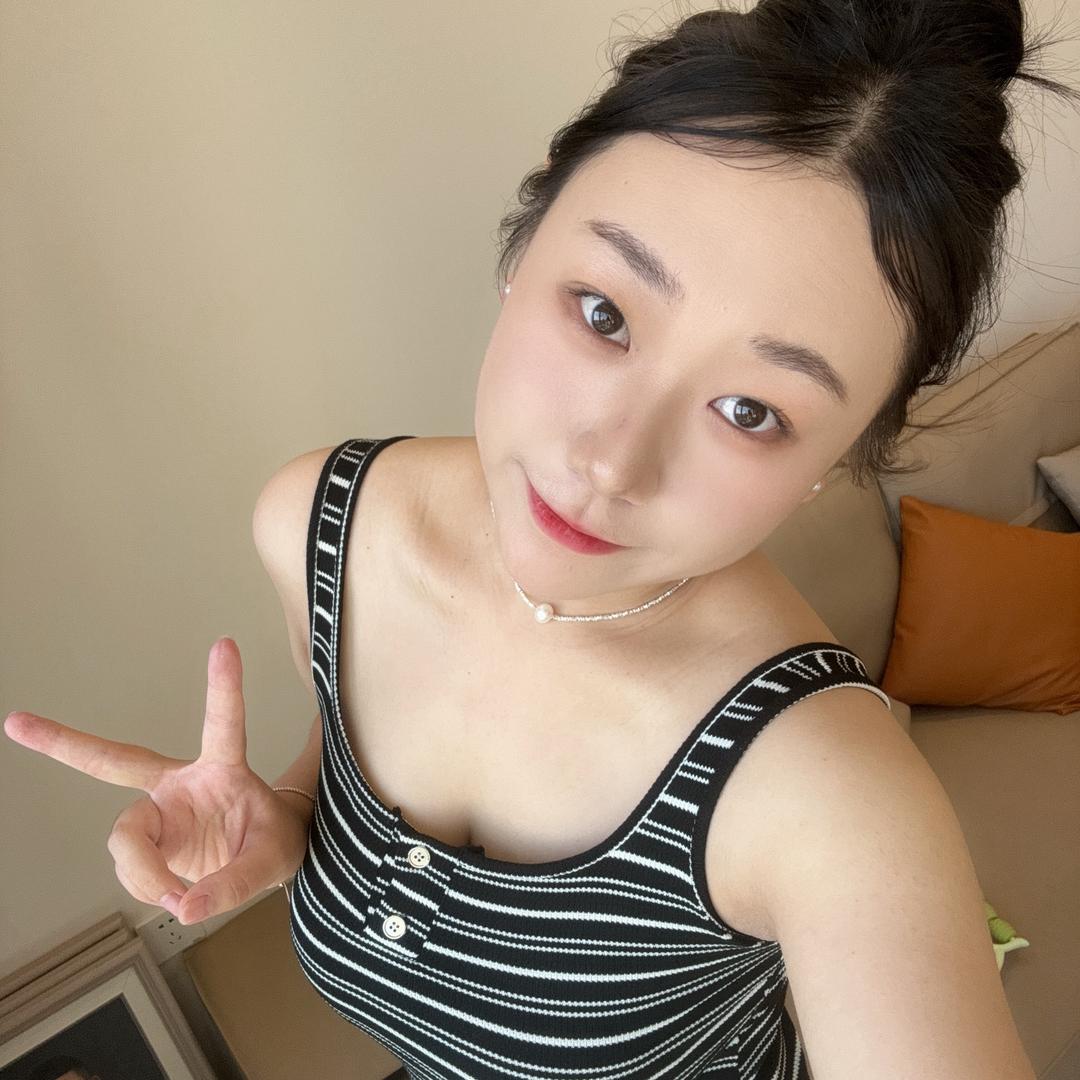 齐小爽（微胖穿搭）