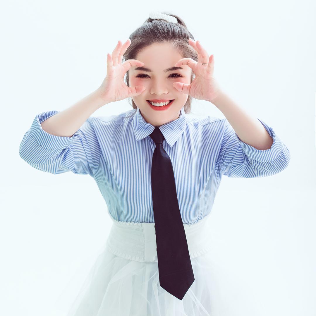 吕先森的女主