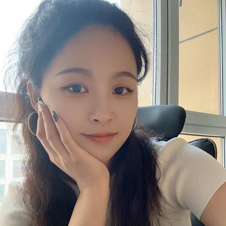 思妍服饰